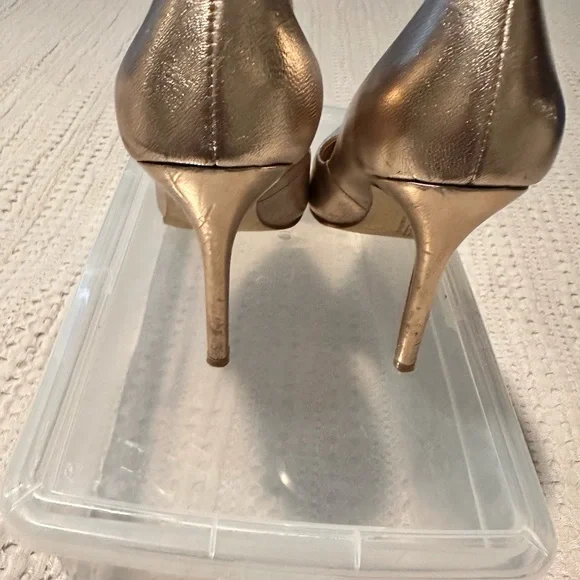 Charlies David Stiletto in Metallic Gold - Picture 3 of 3